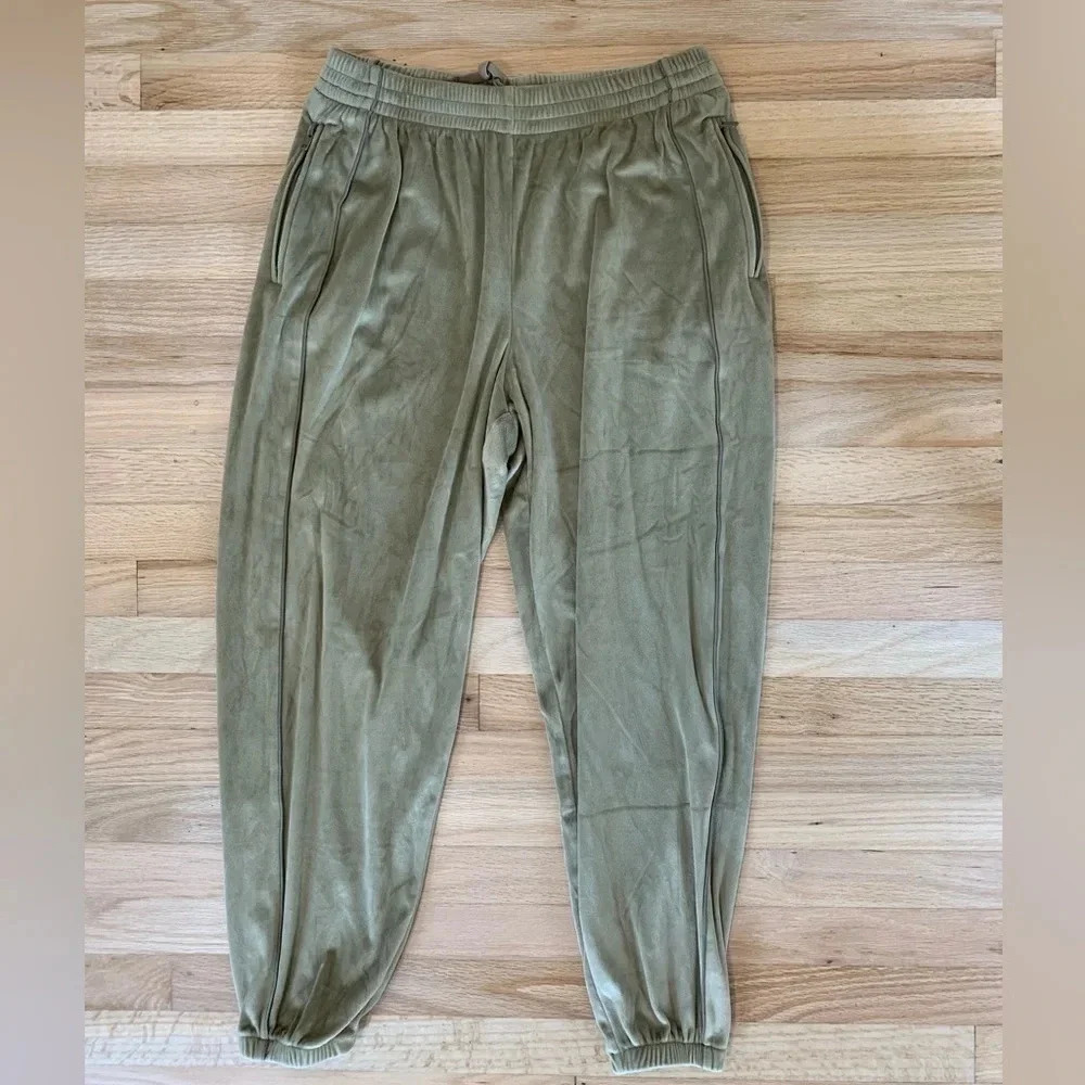 Skims Gold Velour Joggers with Pin Stripe and Zipper Pockets Size Large - Picture 2 of 12